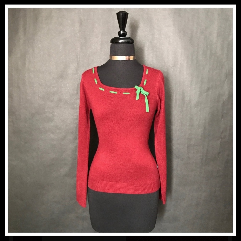 BCBG burgundy color top